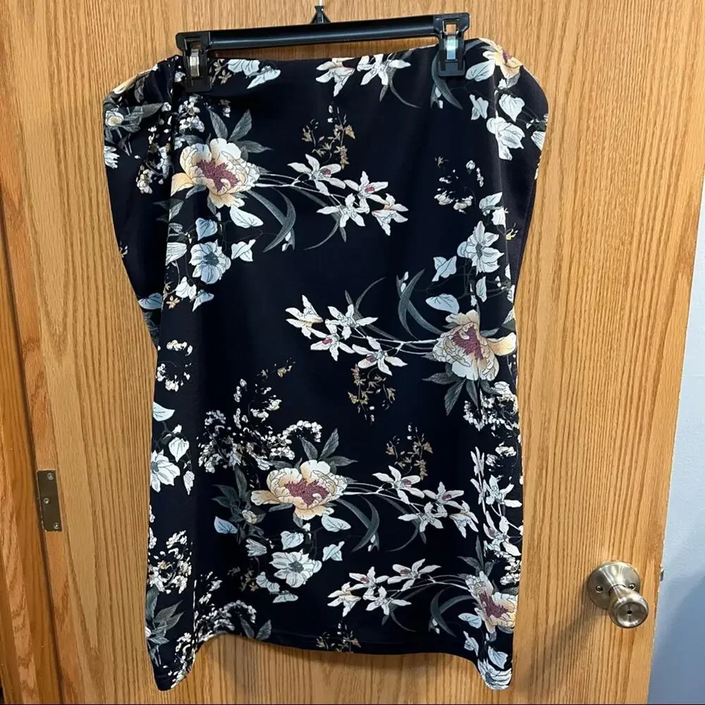 SHEIN Navy Blue Floral Midi Skirt Women's Plus Size 4X Fits Like 2X Pencil - Picture 1 of 6